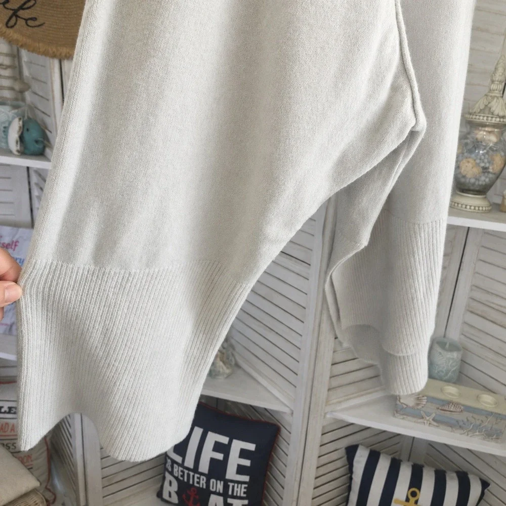 Cyprus Pullover Light Gray Asymetrical Split Bottom SweaterWide Sleeves Size XL